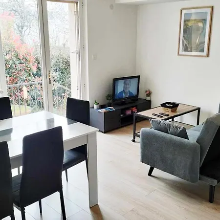 Appartement Cosy 2 Chambres Avec Jardin Les Ponts-de-Cé Exterior foto